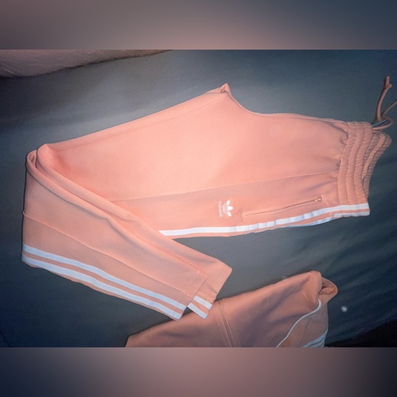 Adidas Track Suit US/CDN Size XS - Picture 3 of 9